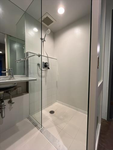 シャワーブース