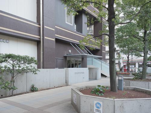 1Fエントランス