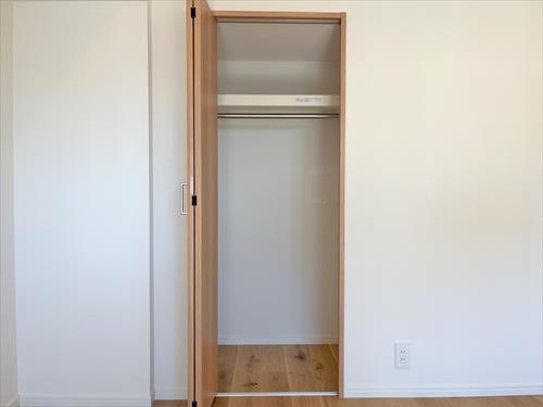 クローゼット（洋室約5.5帖）