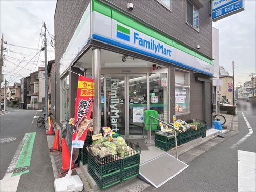 ファミリーマートタジマ千住元町店140ｍ