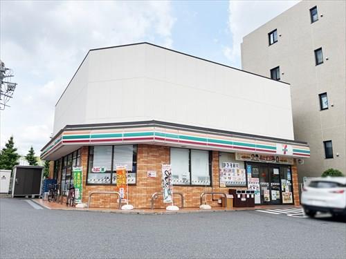 セブンイレブン足立千住曙町店まで160m