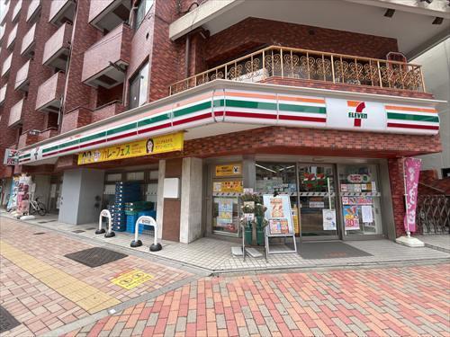 セブンイレブン台東根岸１丁目店 260ｍ
