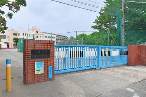 川崎市立宮内中学校まで1090m