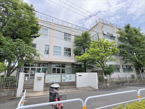 足立区立弘道小学校 910ｍ