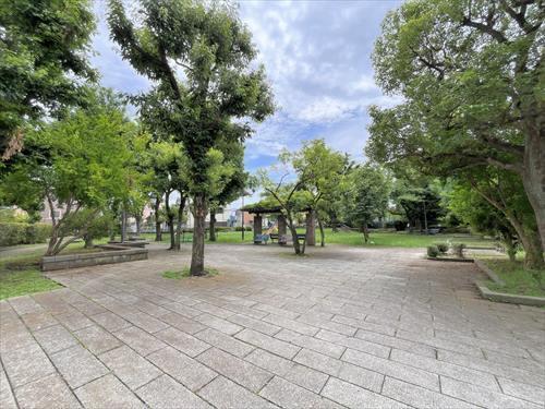 足立区立西綾瀬公園 220ｍ