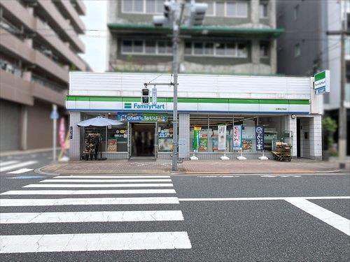 ファミリーマート台東松が谷店150m