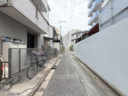 南側前面道路写真（2026年9月撮影）