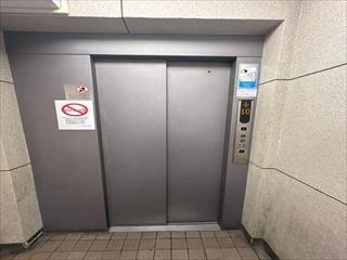 昇降機（2026年8月撮影）