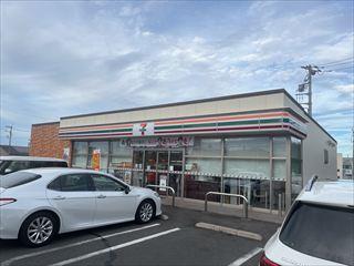 セブンイレブン武蔵村山榎3丁目店310ｍ