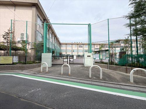 荒川区立第九中学校670m