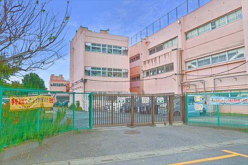 新座市立西堀小学校まで290m