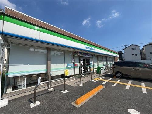 ファミリーマート川口中青木5丁目店