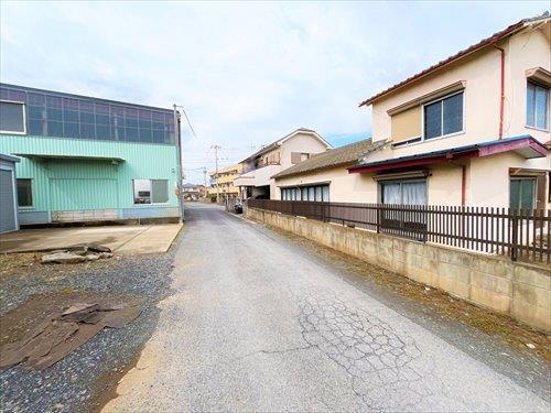 北側【現地前面道路2025年3月撮影