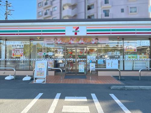 セブンイレブン‐520m