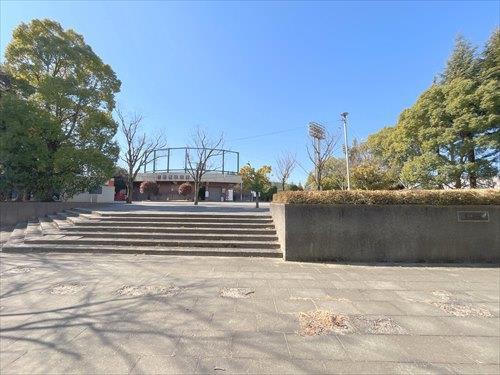 北部公園・野球場まで2340m