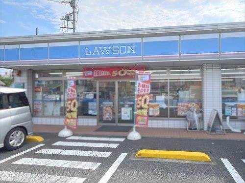 ローソン川口安行小山店まで920m
