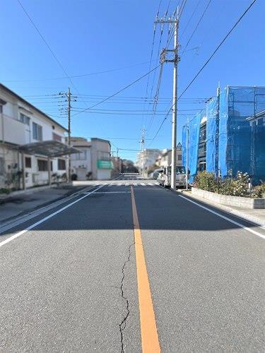 前面道路(南側)‐2025年12月撮影