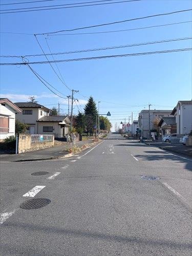 南西側前面道路(2025年11月撮影)