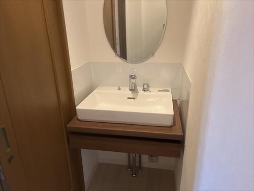 トイレ　洗面台(1階)