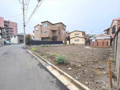 前面道路含む現地（2025年10月撮影）