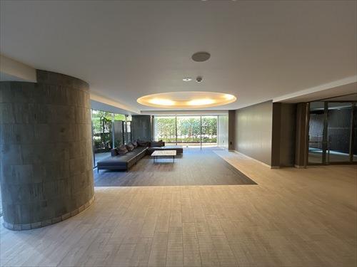 ロビー‐2025年11月撮影