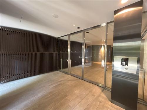 エントランスホール‐2025年11月撮影