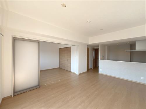 リビングダイニング+洋室(約6帖)