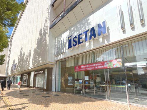 伊勢丹浦和店‐360m