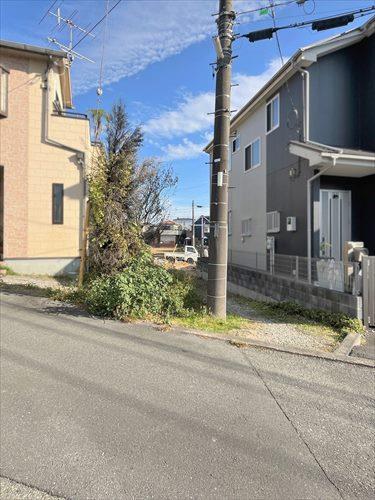 北西側近隣道路‐2025年11月撮影