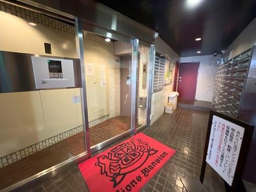 エントランス‐2025年12月撮影