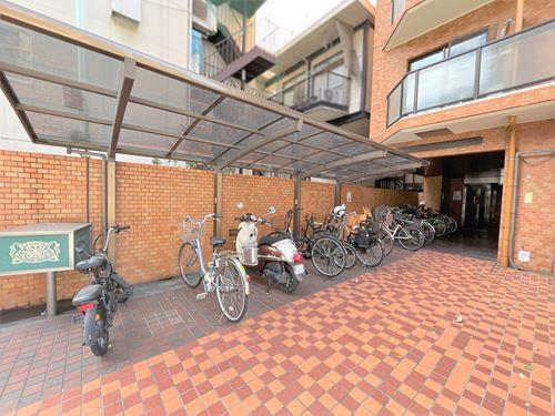 駐輪場‐2025年12月撮影