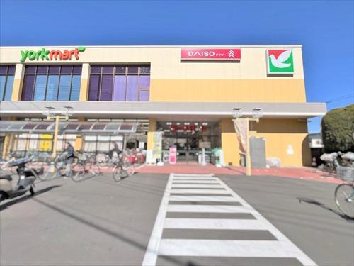 ヨークマート芝前川店‐330m