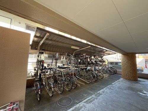 駐輪場(1)