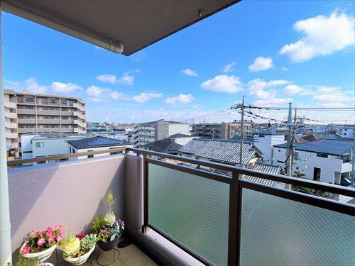 【バルコニーからの眺望】