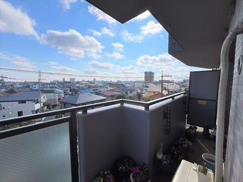 【バルコニーからの眺望】