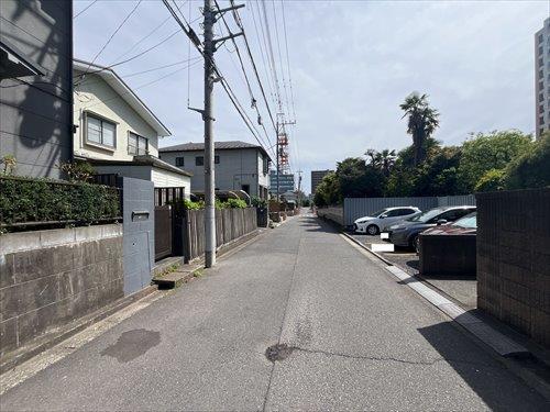 前面道路(2026年4月撮影)