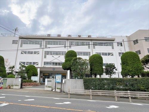 戸田市立戸田中学校-2410m