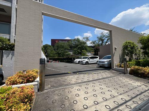 駐車場入口