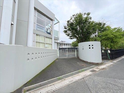 川口市立戸塚西保育所-810m