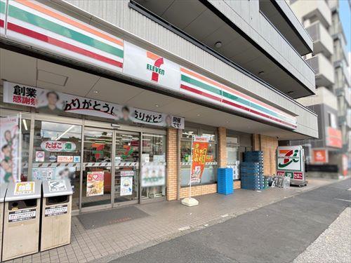 セブンイレブン北区志茂駅前店-550m セブンイレブン北区志茂駅前店-550m