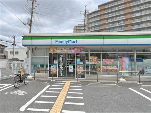 ファミリーマート川口南鳩ヶ谷店-460m