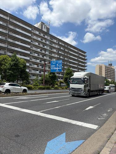 南西側前面道路 南西側前面道路