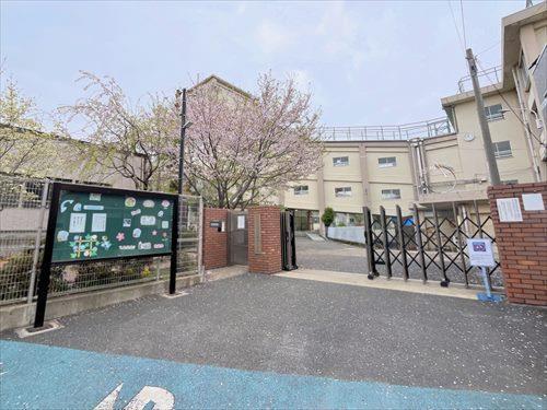 練馬区立大泉第二小学校-580m