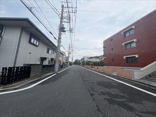 北東側前面道路/2026年7月撮影