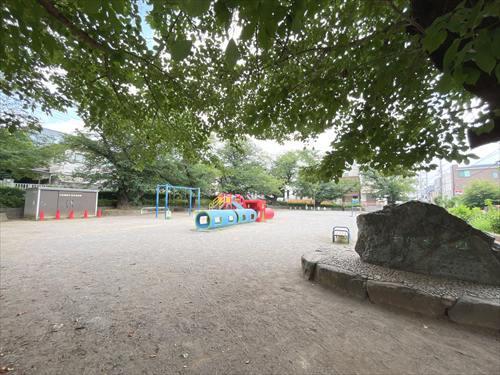 葉根木公園-70m