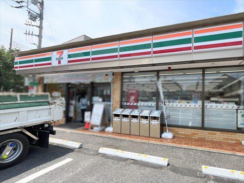 セブンイレブン鳩ヶ谷本町店-400m
