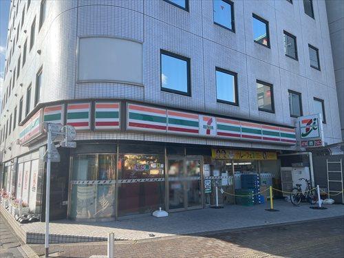 セブンイレブン北朝霞駅前店-710ｍ