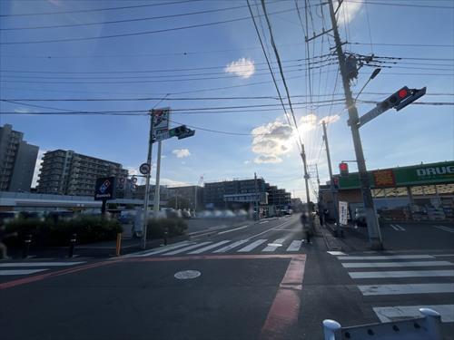 前面道路（2026年8月撮影）