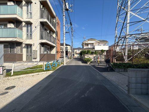 前面道路(2026年10月撮影)