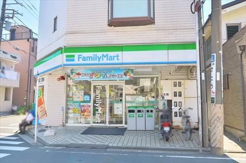 ファミリーマート磯子岡村一丁目店210m